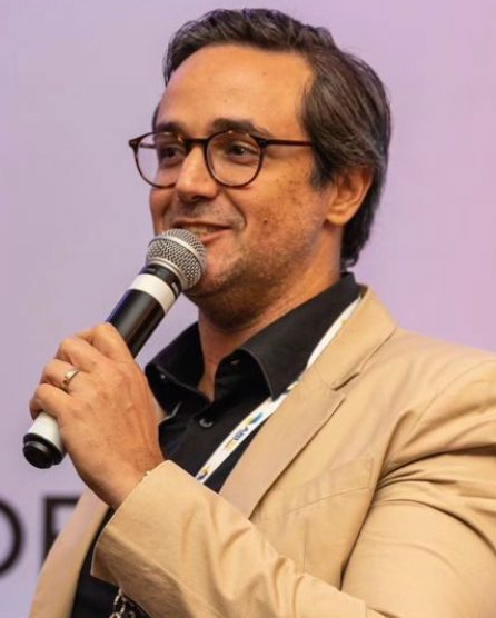 LEANDRO DE LIMA LOPES