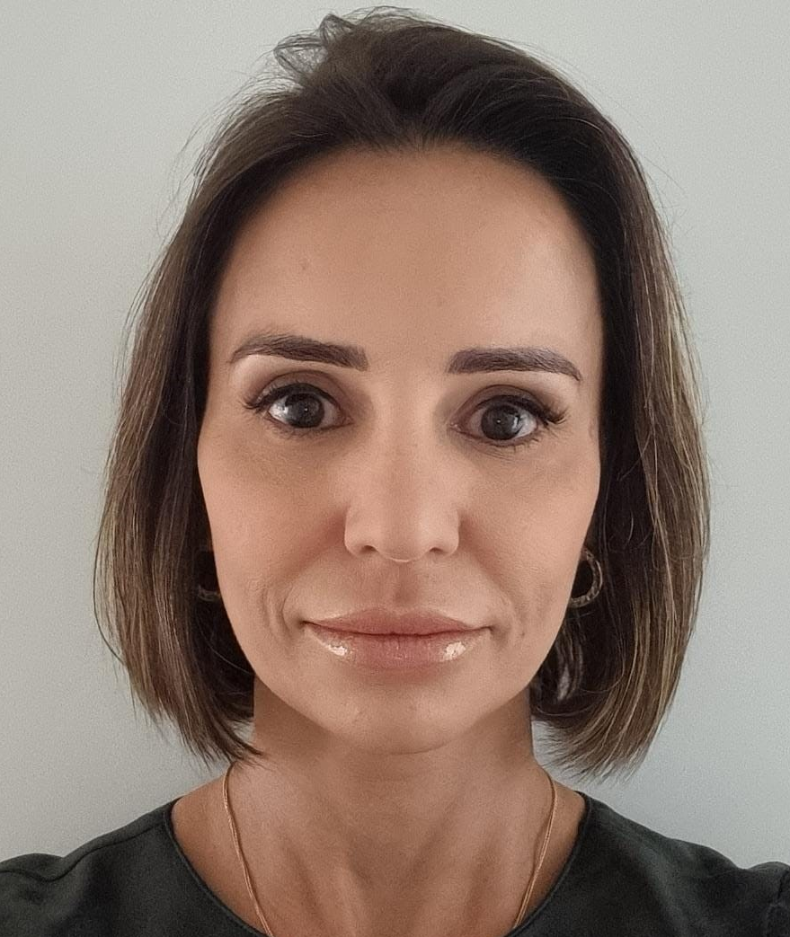 RENATA DA COSTA LUZ PACHECO MOUTINHO